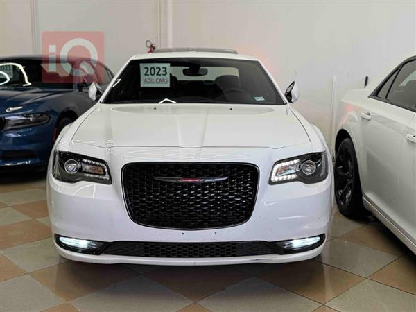 Chrysler for sale in Iraq